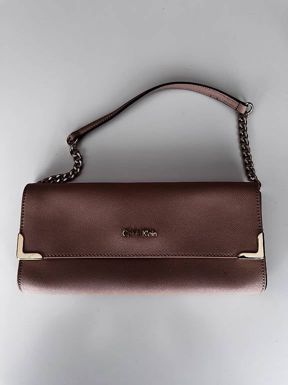 Taschen für Damen: Calvin Klein Tasche – Gebraucht aus Uster von Nathalie-309