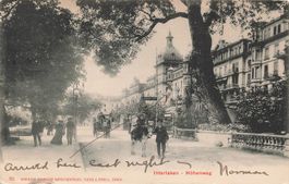 Interlaken BE Höheweg Promenade mit Esel belebt