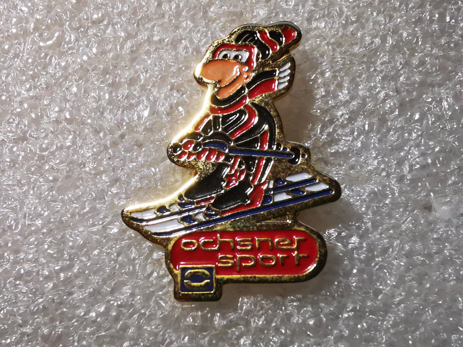 Placchette & Badge: Ansteckpin 22: Ochsner Sport – Usato da Oppligen venduto da Pin-Fall-Shop