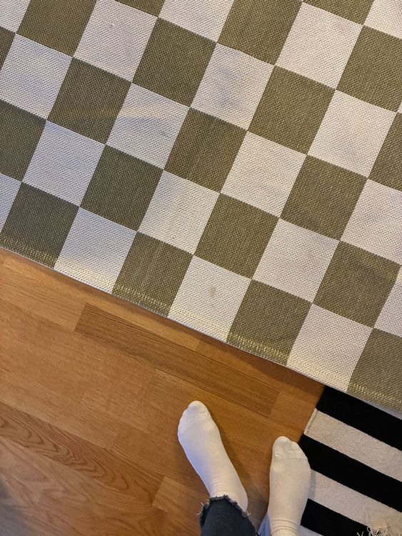 IKEA KLASSRUM Teppich flach gewebt, weiß/grün, 133x195 cm (Gebraucht) in Muttenz für CHF 40 – mit Lieferung auf Ricardo kaufen