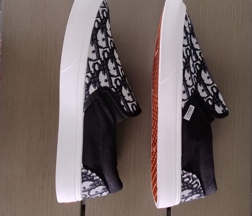Scarpe da uomo: Chaussures toiles basses  – Nuovo (secondo la descrizione) da Portalban venduto da Moncoeur 2