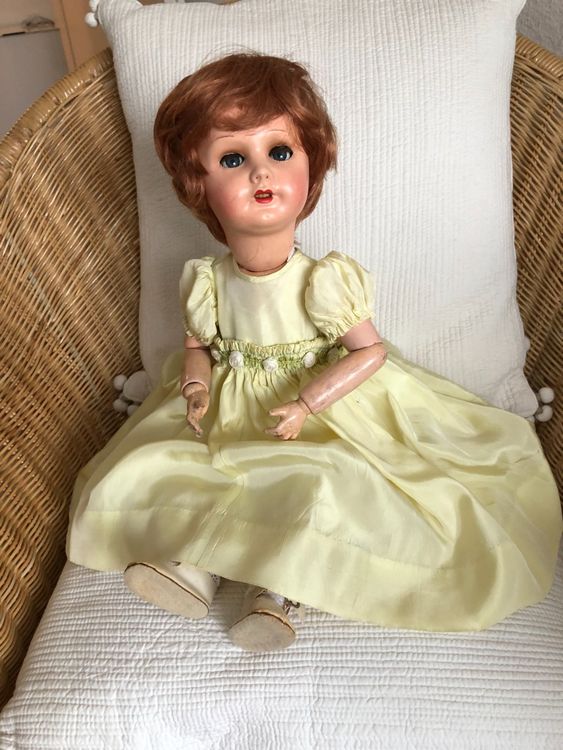 Poupée en porcelaine des années 1930 - France