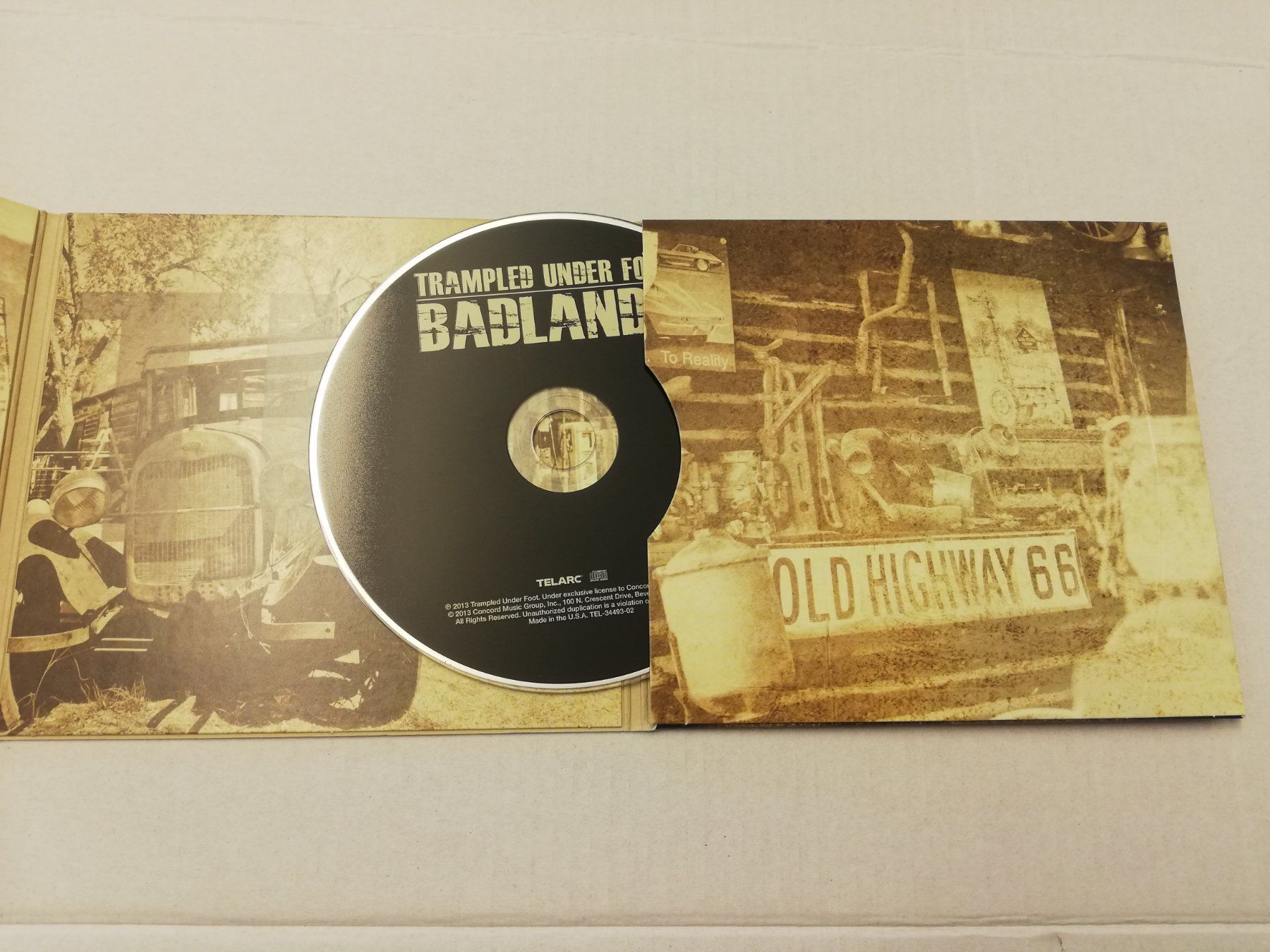 CD: BADLANDS - TRAMPLED UNDER FOOT – Usato da Bern venduto da Vinylsound.ch 2