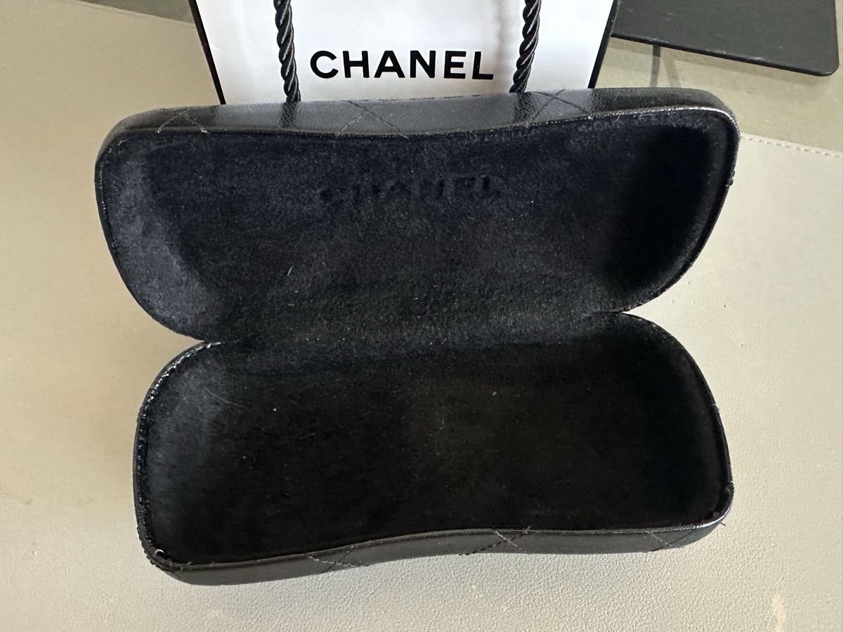 Chanel Sonstige Kleidung & Accessoires: CHANEL Brillenetui – Gebraucht aus Luzern von canunot 1