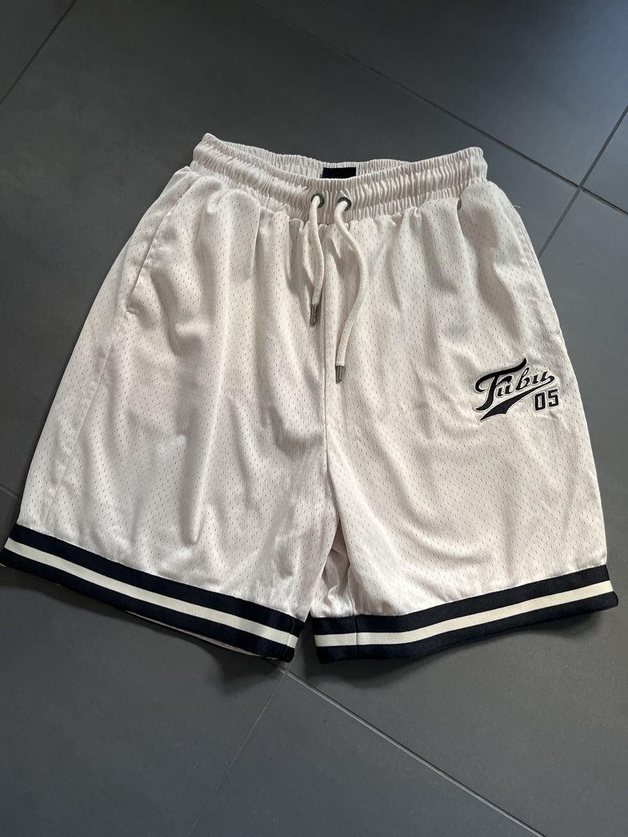 Fubu Pantalons: FUBU Shorts Grösse M  – Neuf (Voir description) à Sigriswil par Krugle83