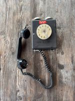 Altes Wandtelefon
