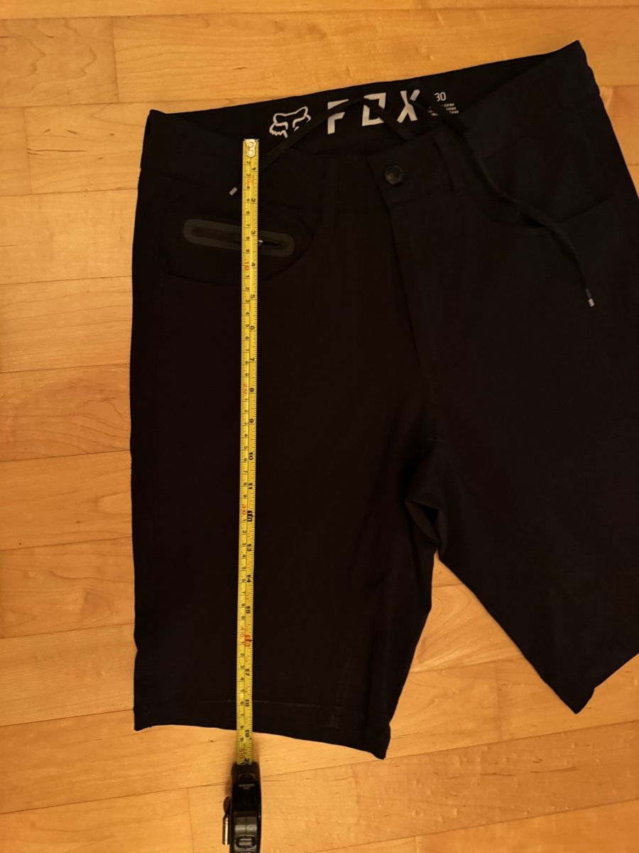 Fox Pantaloni: Fox Racing Shorts, Size 30, Black – Usato da Gümligen venduto da PSK 4