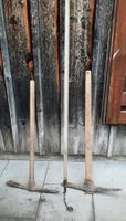 2x Spitzhacke (Pickel / Pickhacke) 1x Krumpholz (Cultivator)