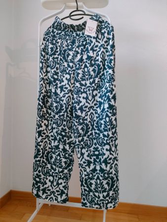 Bedruckte Hose mit Bindeband blau und weiss