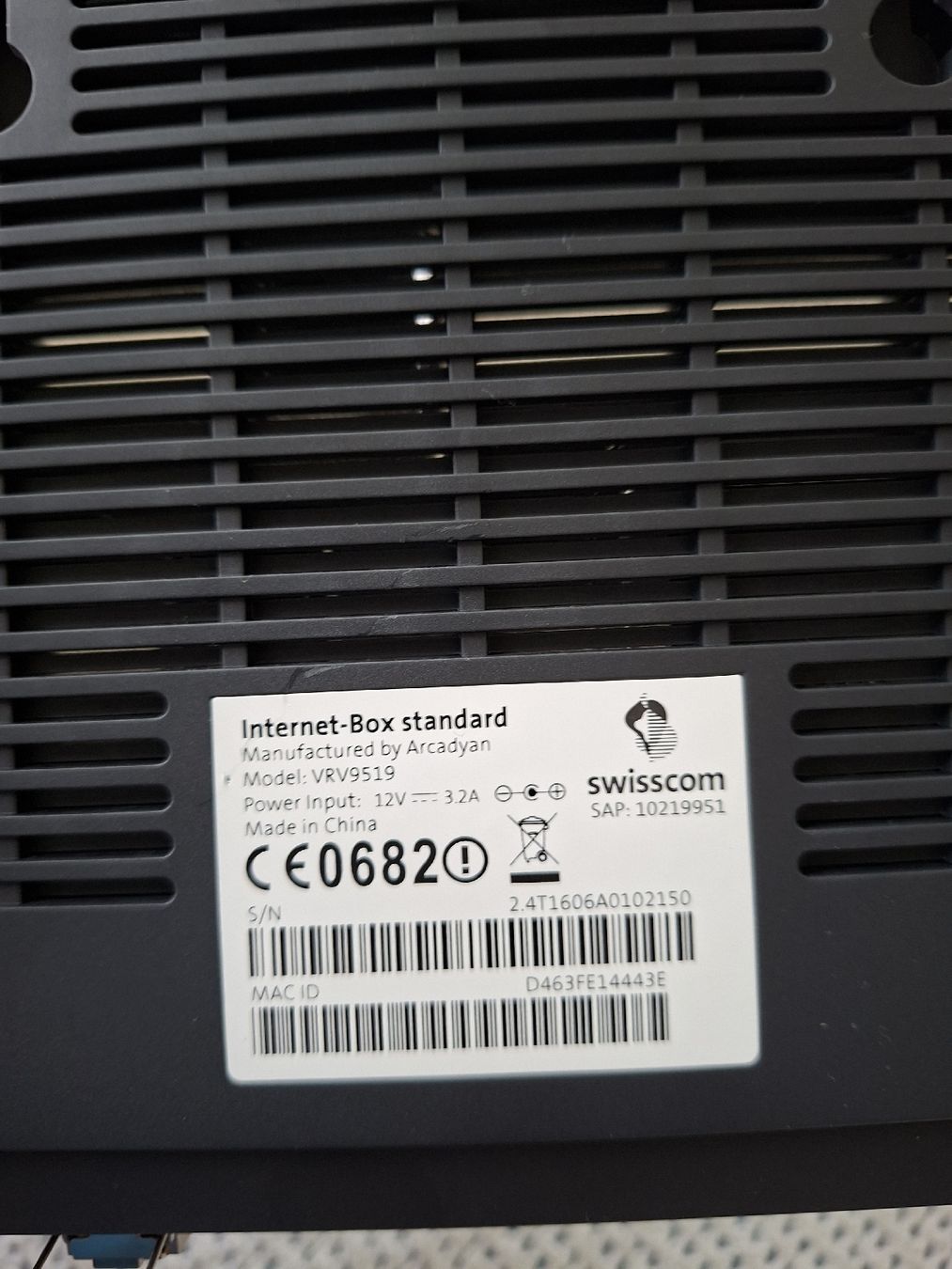 Swisscom Modem & Router: Swisscom UHD-Set: Internet-Box Standard & TV-Box IP1400 – Usato da Rorschach venduto da Stirnrunzler 3