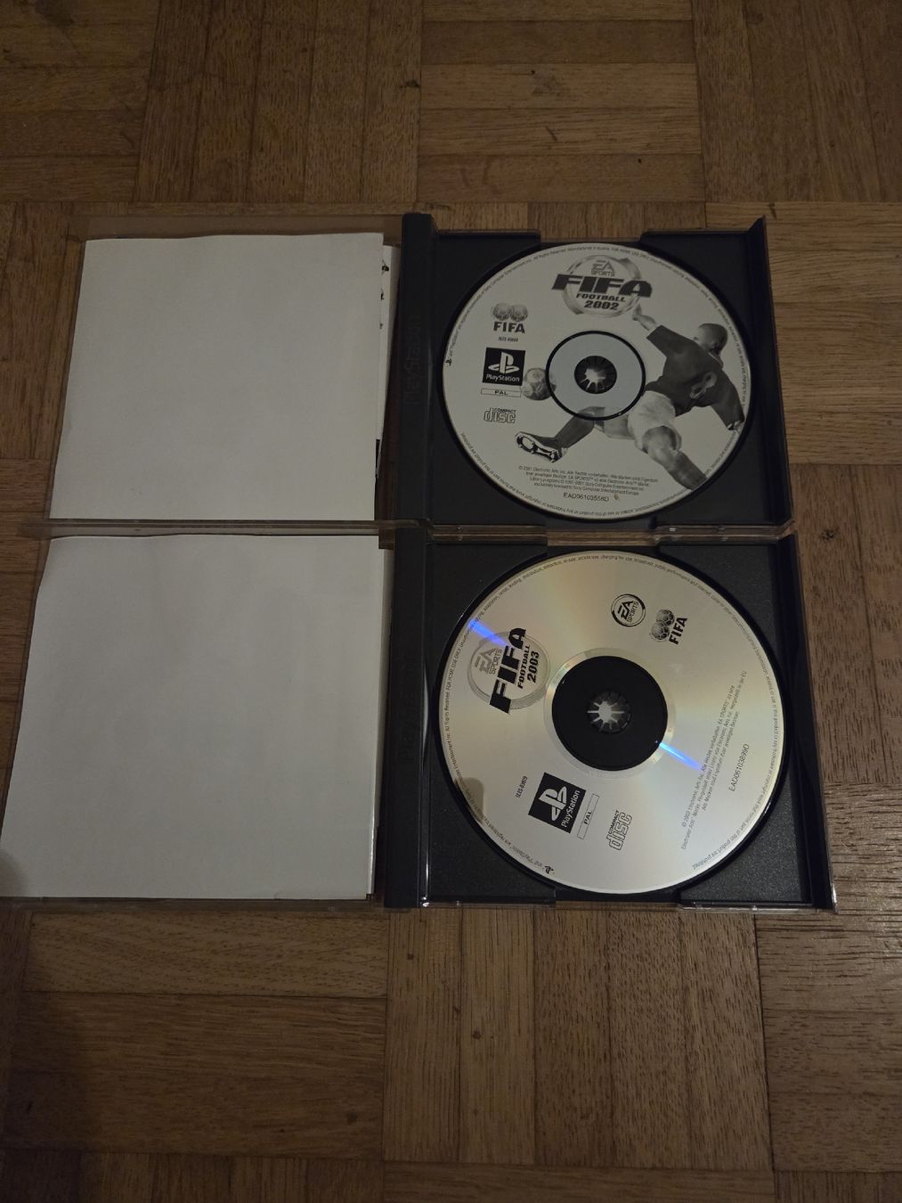 Spiele: Fifa 2002 und 2003 – Gebraucht aus Riehen von str_2msn 1