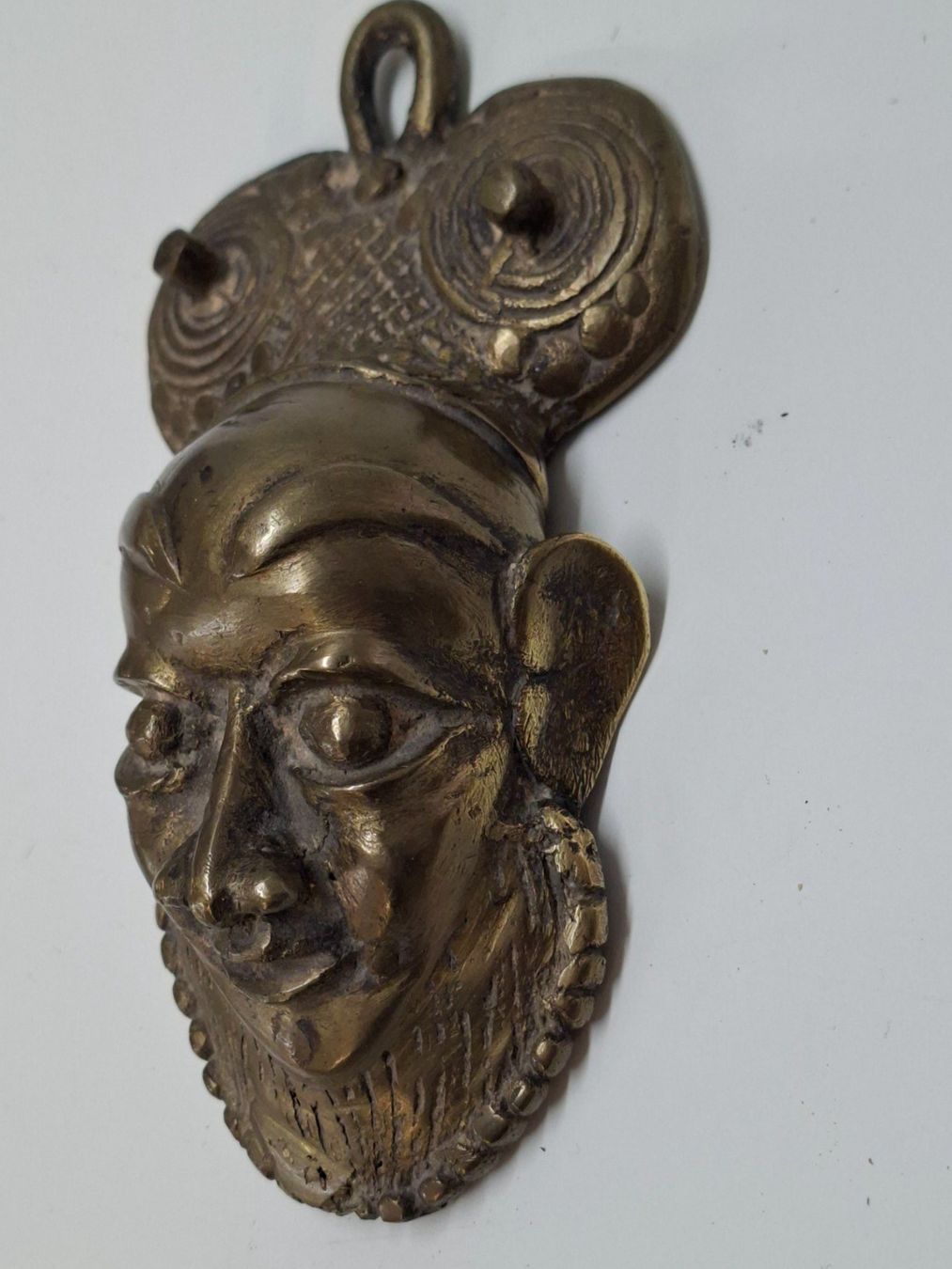 Arte internazionale: Bamoun Messing-Maske – Usato da Wettingen venduto da Wendemarket 4