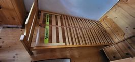 Holzbett mit Lattenrost 90x200cm