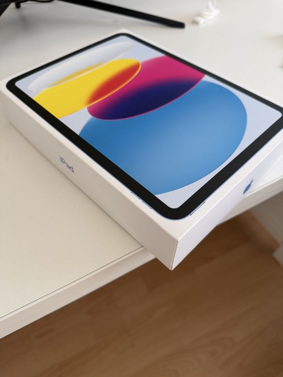 Apple Tablet PC: Apple IPad 10th Generation Wi-Fi 256GB – Usato da Reinach BL venduto da Schaenzilia 5