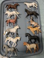 Schleich Pferde, 26 Stück, Reiter und Zubehör, Top Zustand