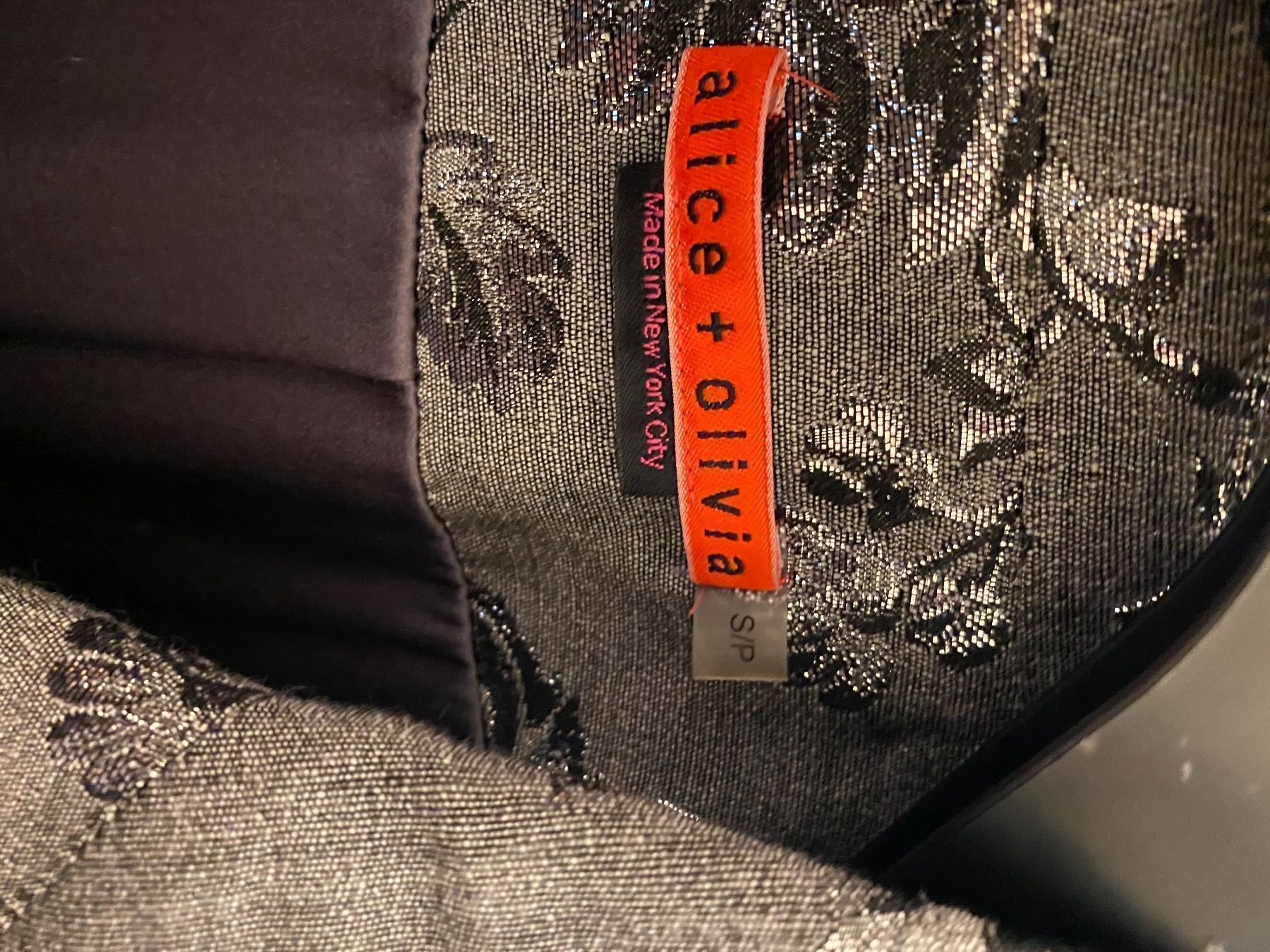 Giacche: Alice & Olivia Blazer grey silver – Usato da Zug venduto da sschnide92 3