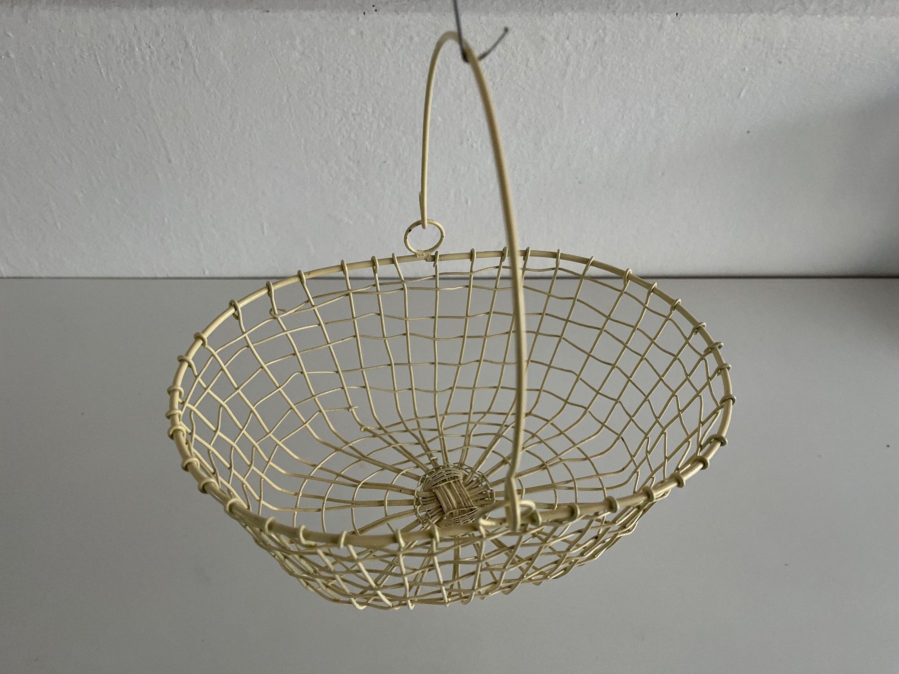 Alle Dekorationen: Korb aus Metalldraht / Shabby Chic – Gebraucht aus Wetzikon ZH von seli03 7
