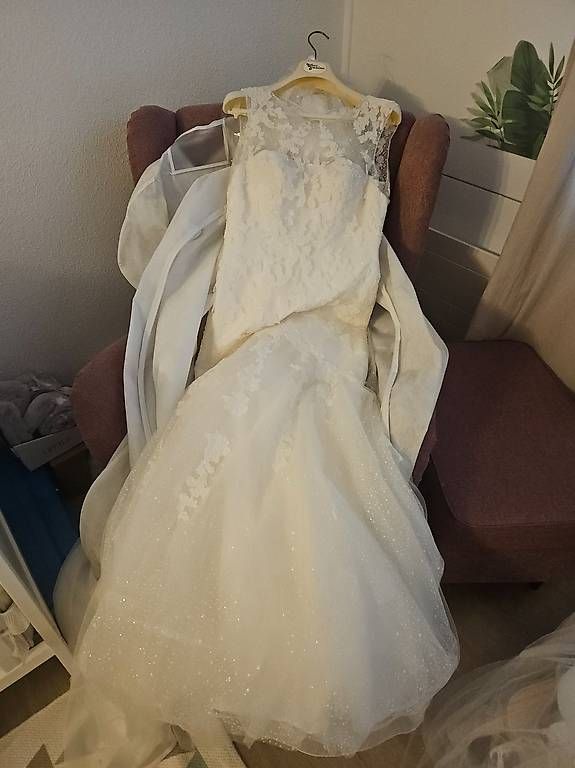 Kleider: Wunderschönes Brautkleid (Mermaid) – Gebraucht aus Küssnacht am Rigi von ami_amina 2