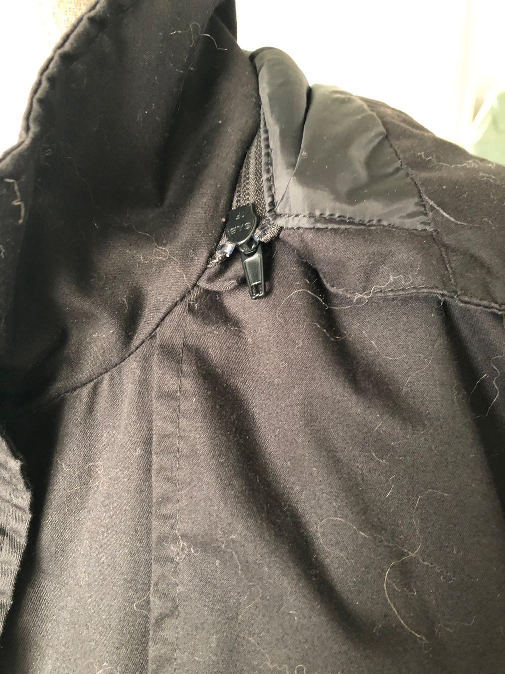 Giacche: Schwarzer Damen Parka, Grösse 46. – Usato da Arlesheim venduto da leyRum4.5 3