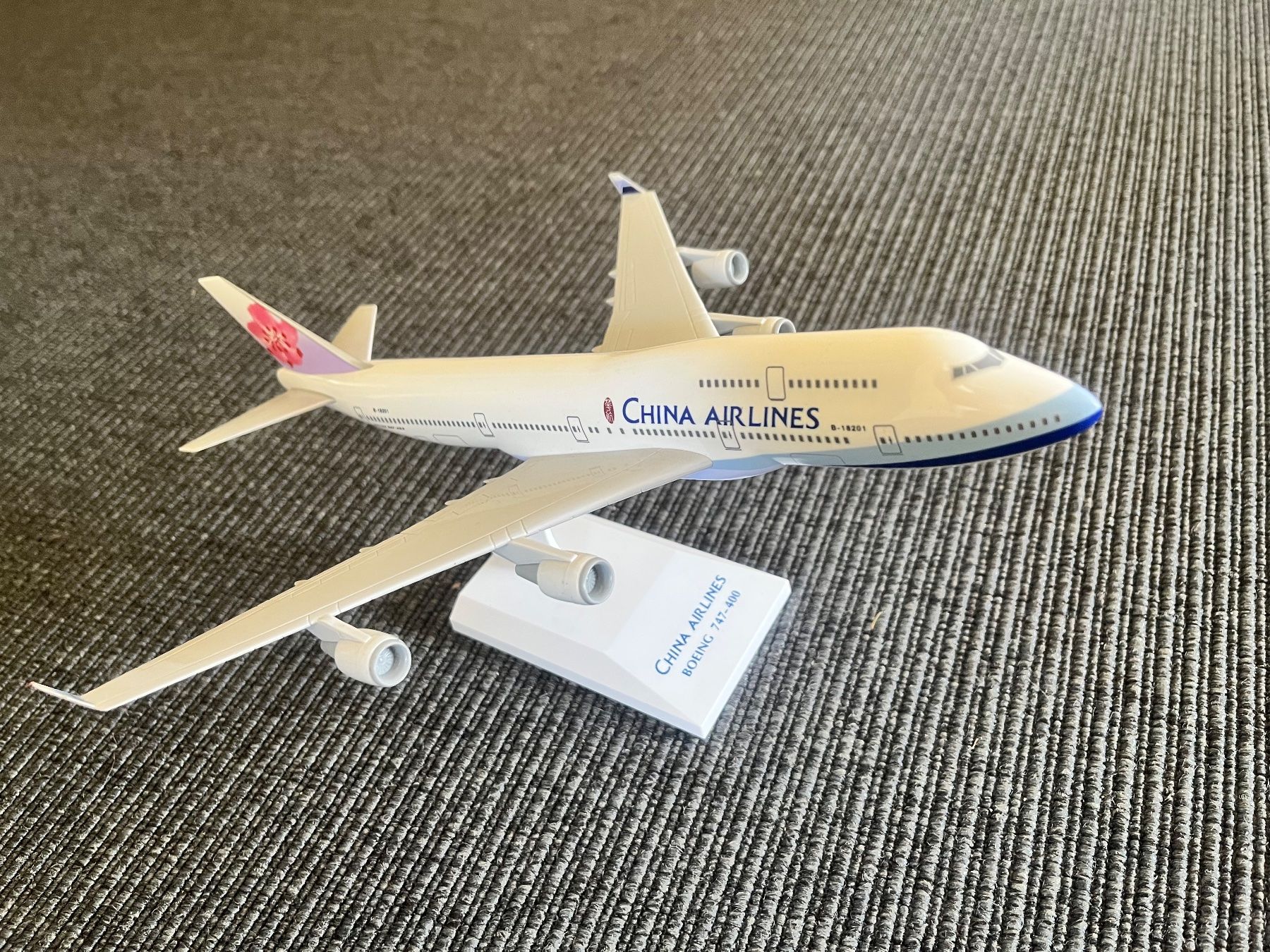 Boeing Modellbausätze & Standmodelle: Boeing 747-400 Model China Airlines – Gebraucht aus Burgdorf von A006972 3