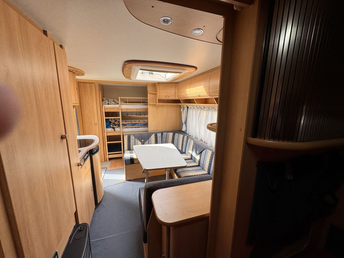 Dethleffs Véhicules de camping: Wohnwagen Dethleffs 560 SK – D'occasion à Full-Reuenthal par TeWa 4