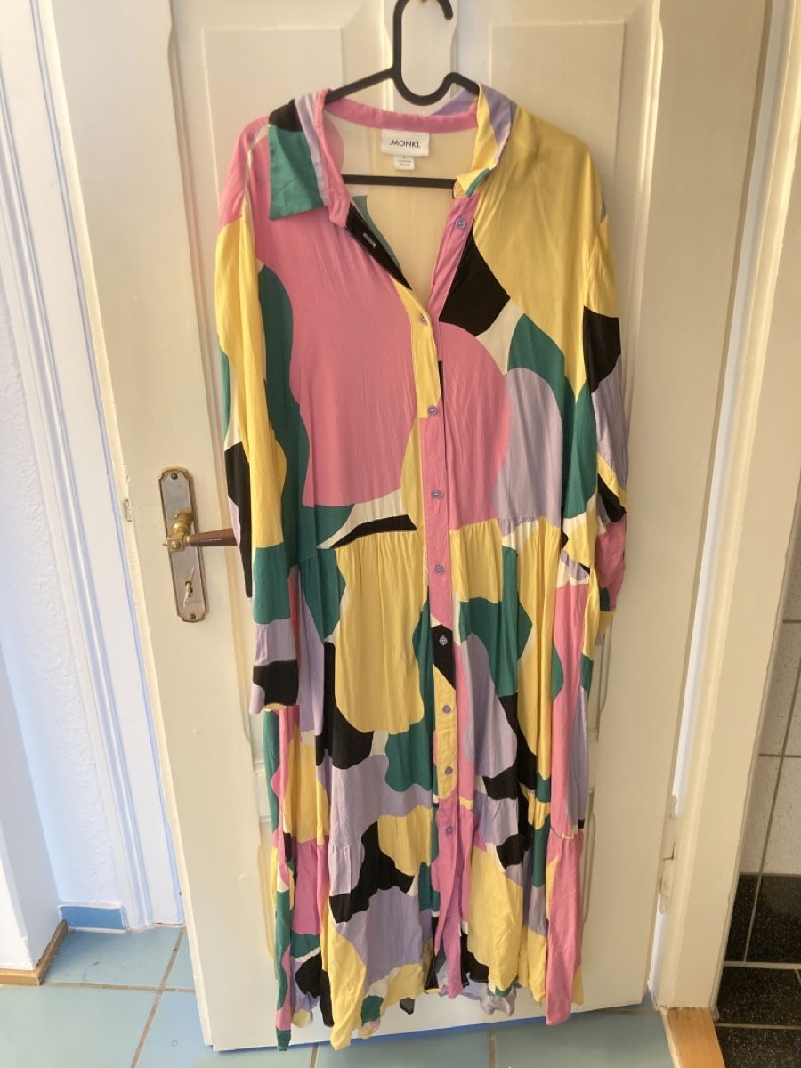 Monki Vestiti: Bunt gemustertes Maxikleid, Gr. L – Usato da Luzern venduto da bettygreen