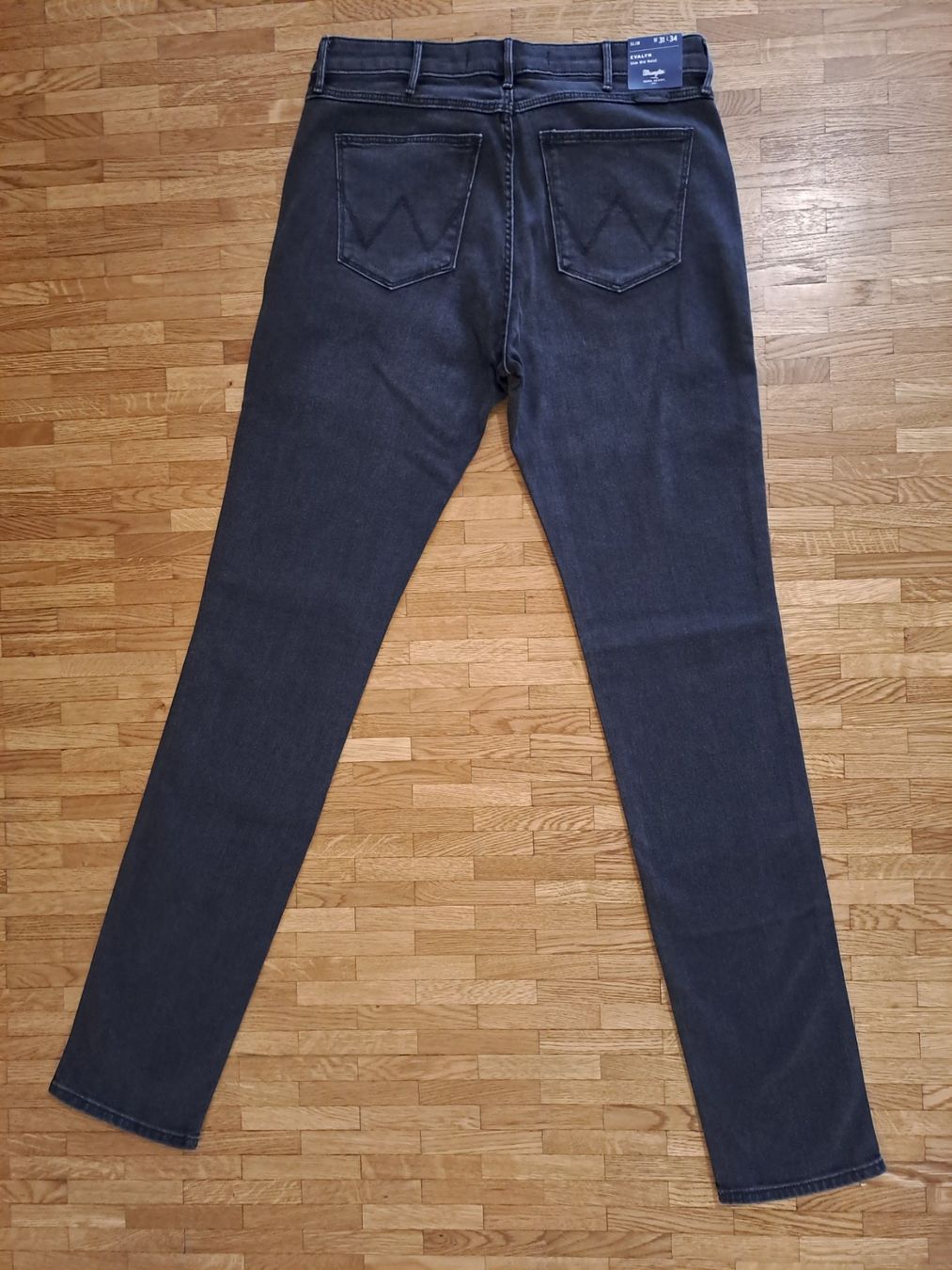 Jeans: Wrangler Evalyn Slim W31 L34 – Neu und originalverpackt aus Meyrin von dijin 3