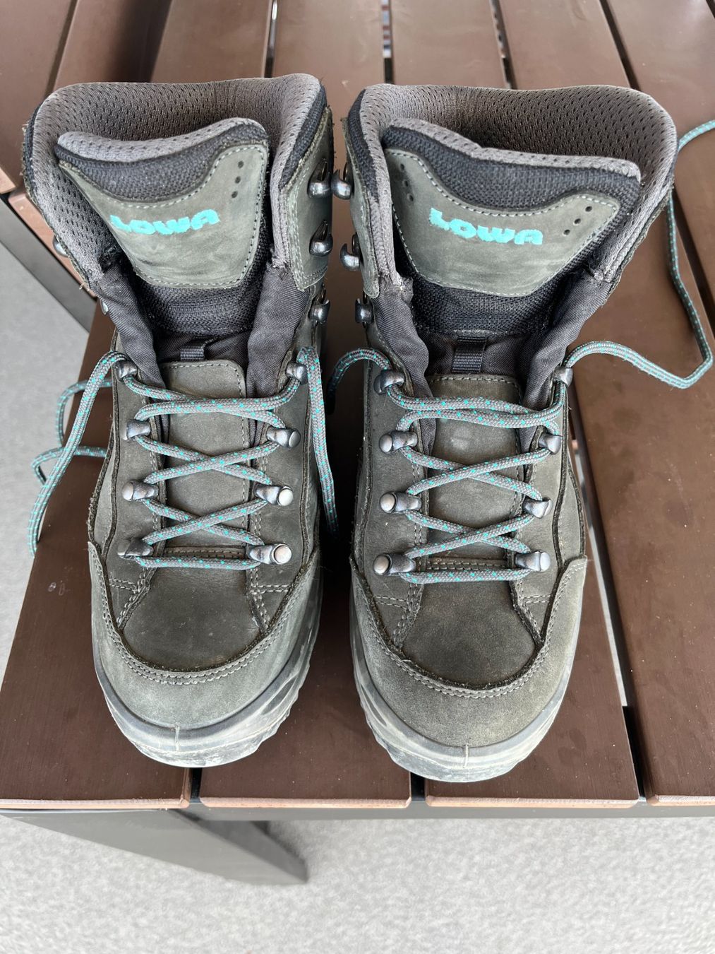 Lowa Chaussures femmes: Wanderschuhe – D'occasion à Eich par pht_6xv9