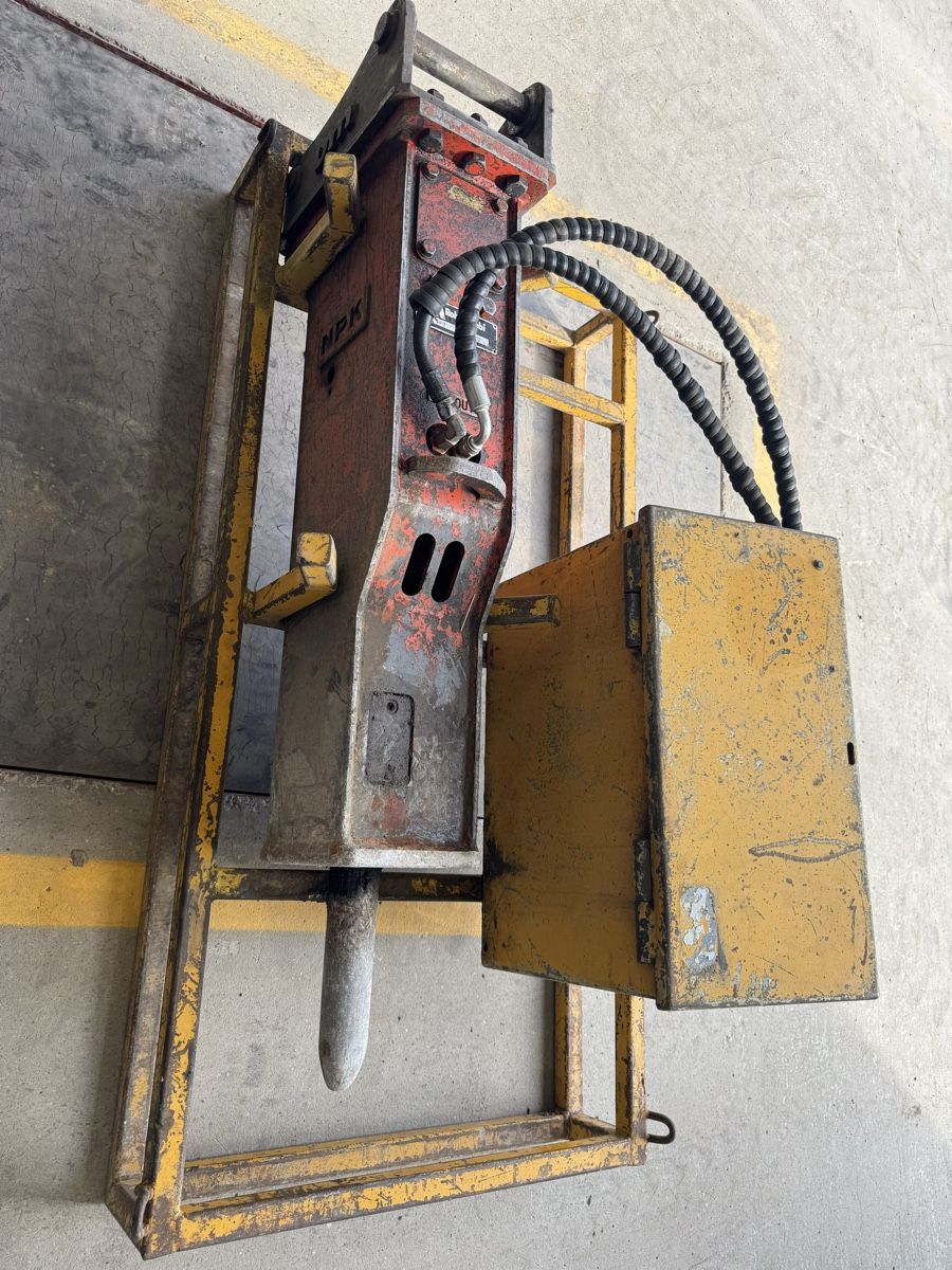 Alle Werkzeuge: Hydraulik Spitzhammer – Gebraucht aus Uffikon von Deutz6206