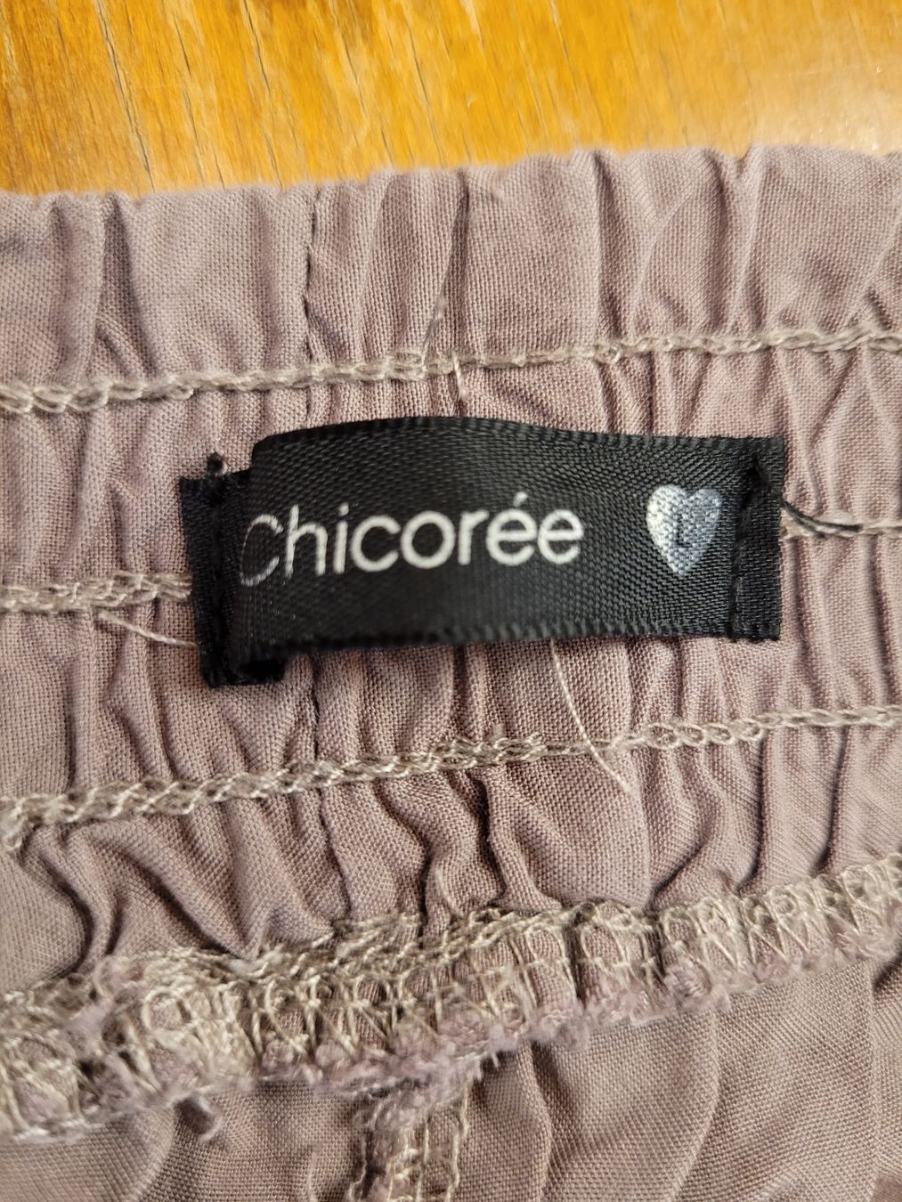 Pantaloni: CHICOREE pantalon souple – Usato da Lausanne venduto da PlusValue_Lausanne 2