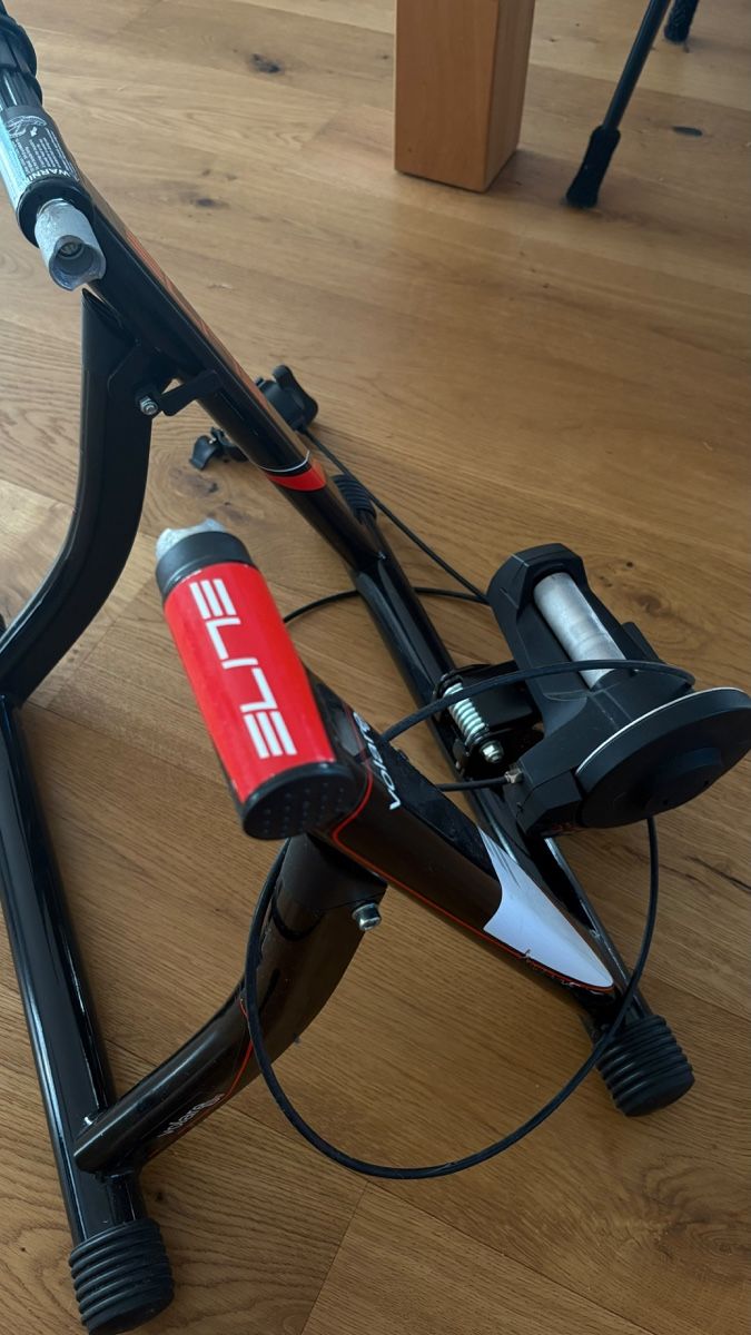 Vélos d'appartement: Elite Mag Speed Rollentrainer – D'occasion à Beringen par L.1995 1