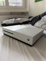 Xbox One S mit 2 Wireless Controller