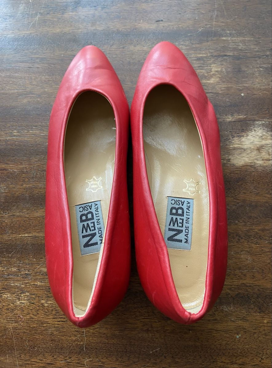 Scarpe da donna: NEW BASIC Pumps Leder rot Grösse 37,5 – Usato da Fislisbach venduto da KolibriSecondhand 5