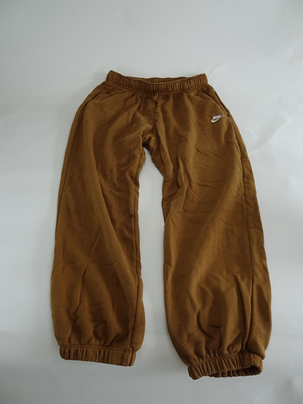 Nike Hosen: Nike Freizeithose Unisex – Gebraucht aus Muhen von