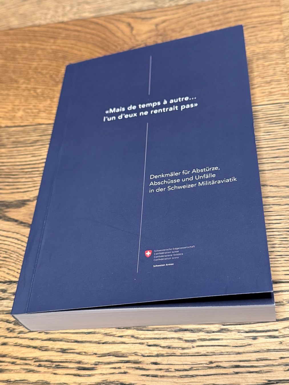Libri: Buch/Broschüre: Denkmäler Schweizer Luftwaffe – Nuovo (secondo la descrizione) da Brütten venduto da Hst1