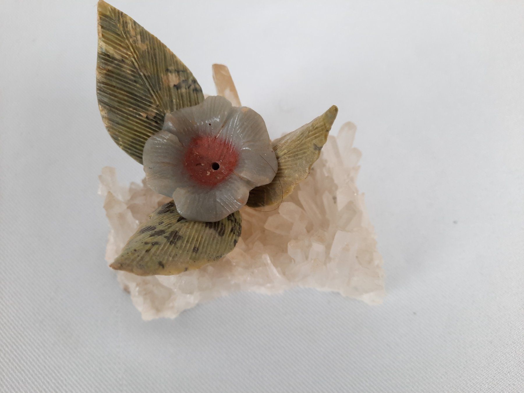 Minerali & Pietre curative: Blume auf Bergkristall – Usato da Beinwil am See venduto da Restwert_Beinwil 7