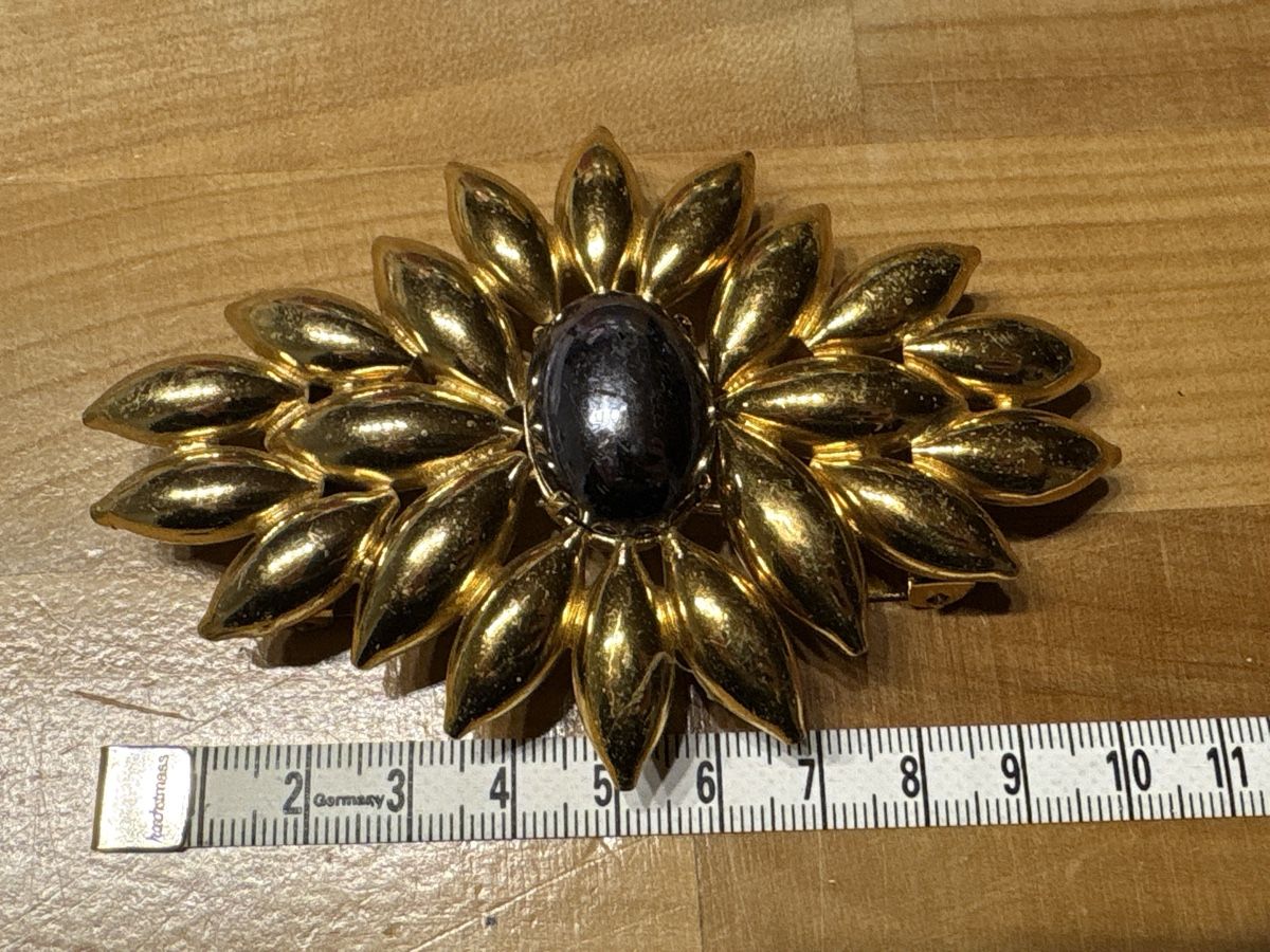 Fibbie per cinture: Gürtelschnalle gold farbig – Usato da Rümlang venduto da BoutiqueMonique16