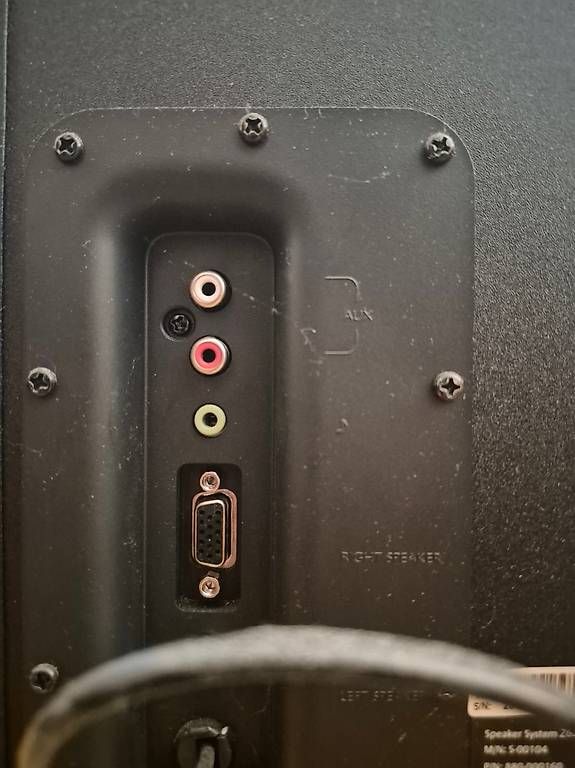 Logitech Lautsprecher: Haut-parleur Logitech THX Z623 – Gebraucht aus Nyon von stephane.dev 1