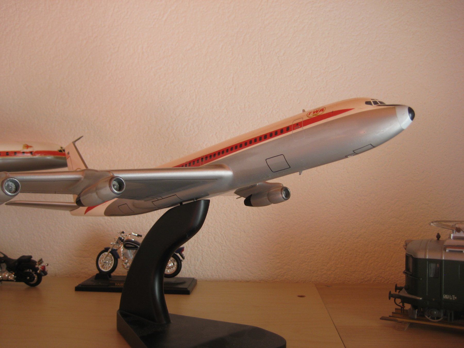 Boeing Kits de montage: TWA Modell Boeing 707  1:100 – D'occasion à Studen SZ par Zeneli99 4