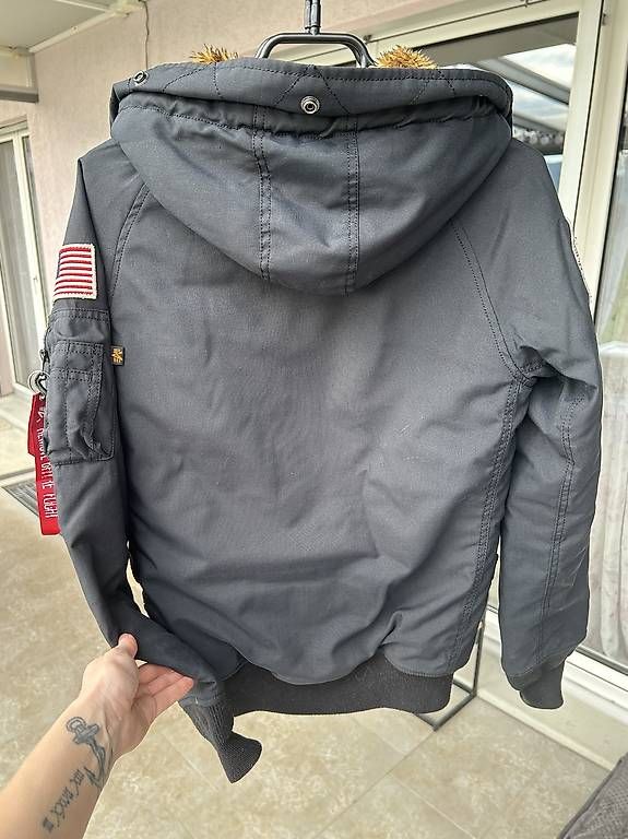 Giacche: Alpha Industries Jacke S – Usato da Niederbuchsiten venduto da idontknow. 2