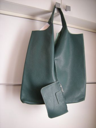 Tolle echt Leder Schultertasche Tasche grün B/H 38x40cm