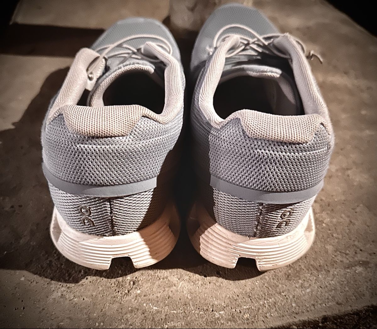 On Scarpe da uomo: On Cloud Sneaker Schuhe – Usato da Kriens venduto da Ileriadiamore 1