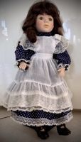 Porzellanpuppe "Charlotte A" aus der Promenade 49