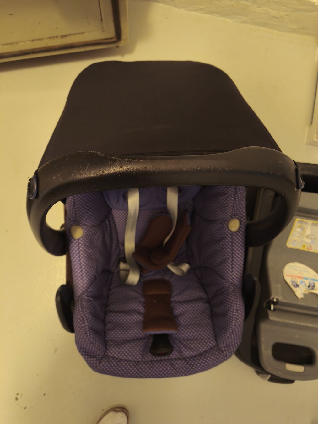 Maxi-Cosi Seggiolini per auto: Maxi Cosi mit Isofix  – Usato da Pfungen venduto da Corinali 1