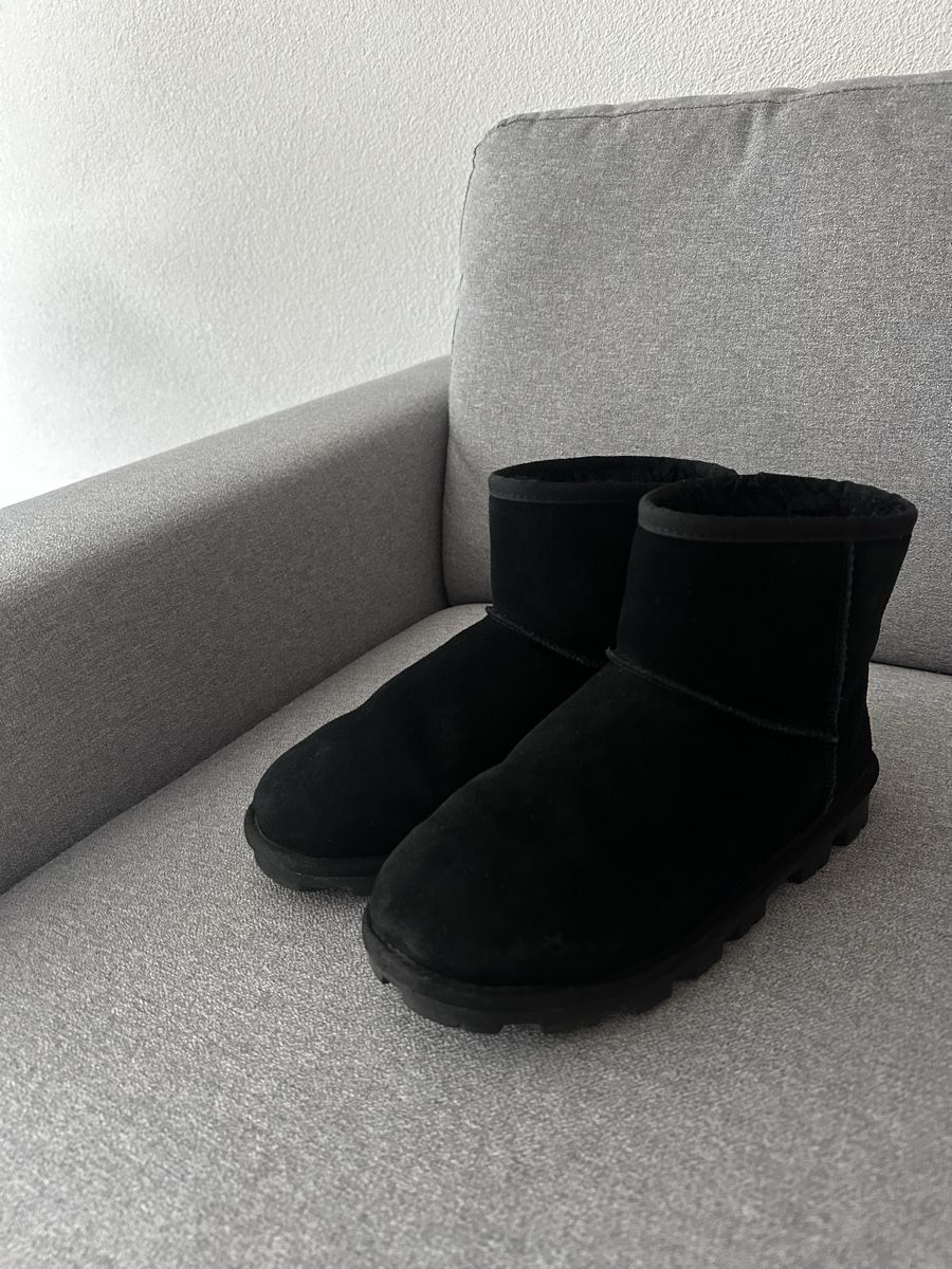 Scarpe da uomo: Ugg Boots Classic Mini Schwarz 39 Top Zustand! – Usato da Bitsch venduto da jan_d8tt