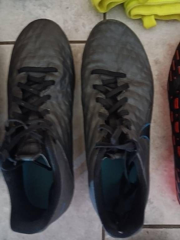 Scarpe da uomo: Fussballschuhe  – Usato da Sempach-Station venduto da Pelikan76 2