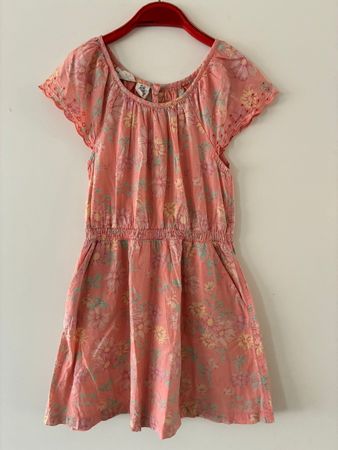 Schönes Kleid Gr. 128, H&M