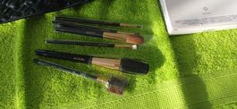 Kit de pinceaux avec étui NEUF, jamais utilisé! Parfait!