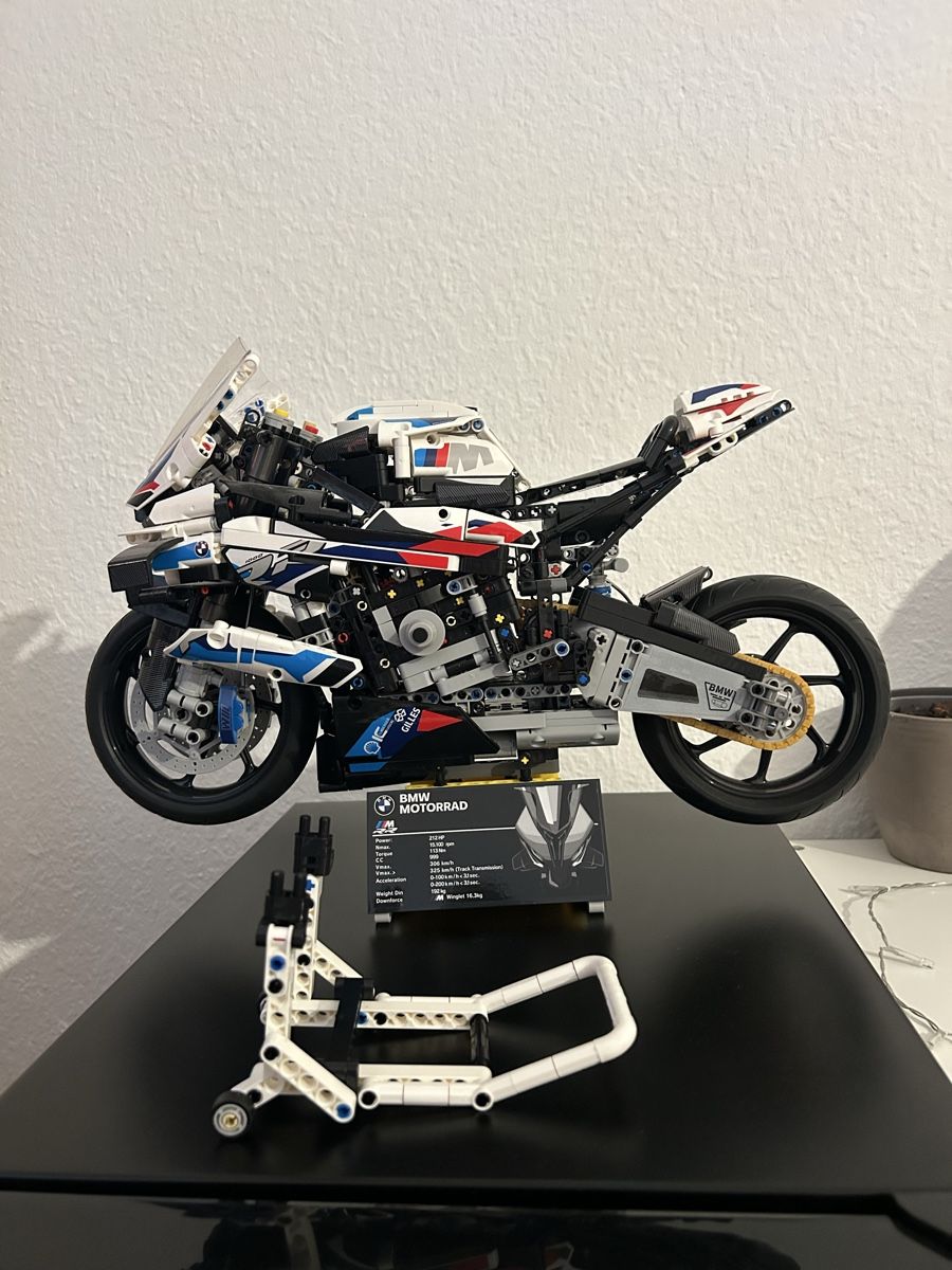 Lego Jeux de construction: Lego BMW M1000RR - 42130 – D'occasion à Thörishaus par Luismdbarbosa 2