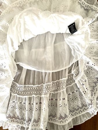 Kriss Stufenrock Weiss – Boho Rock mit Lochstickerei